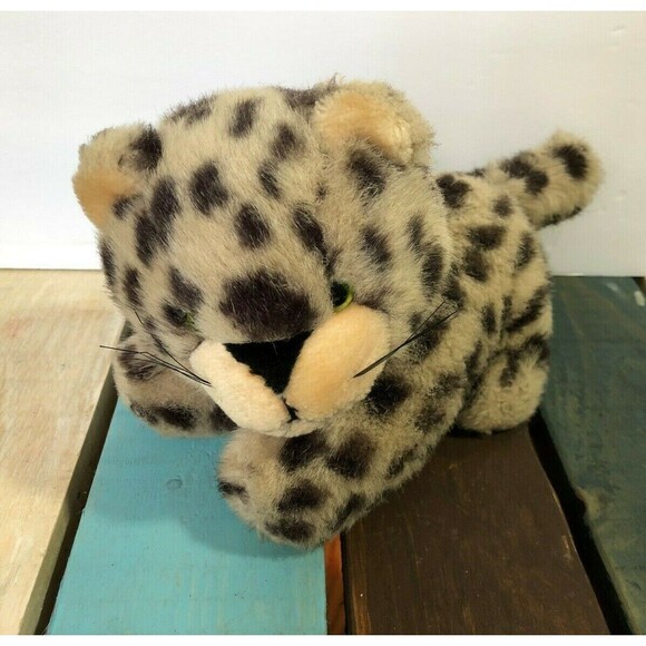 Vintage Busch Gardens Leopard Stuffed Plush Animal 9" long 6" tall - Picture 1 of 4
